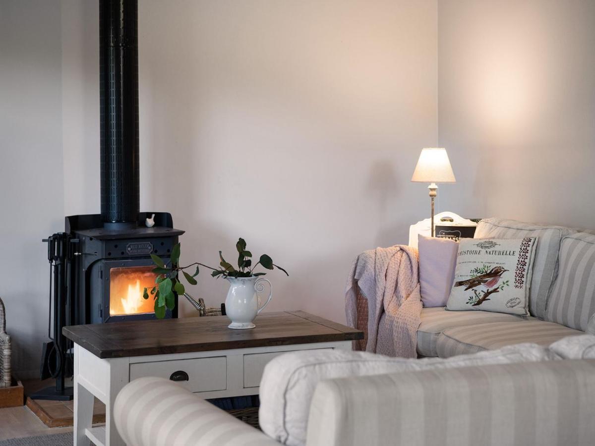 French Cottage Дейлсфорд Екстериор снимка