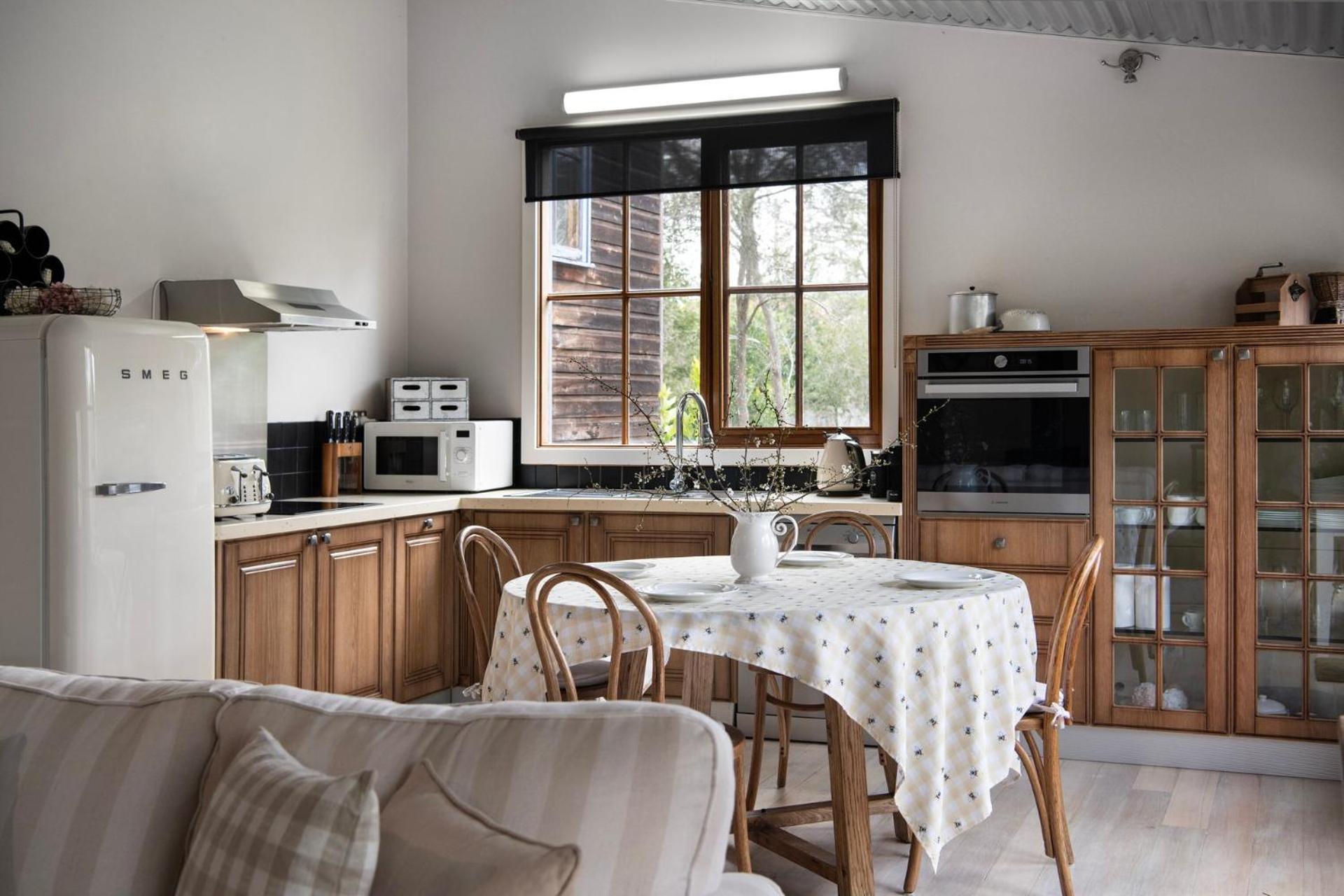 French Cottage Дейлсфорд Екстериор снимка
