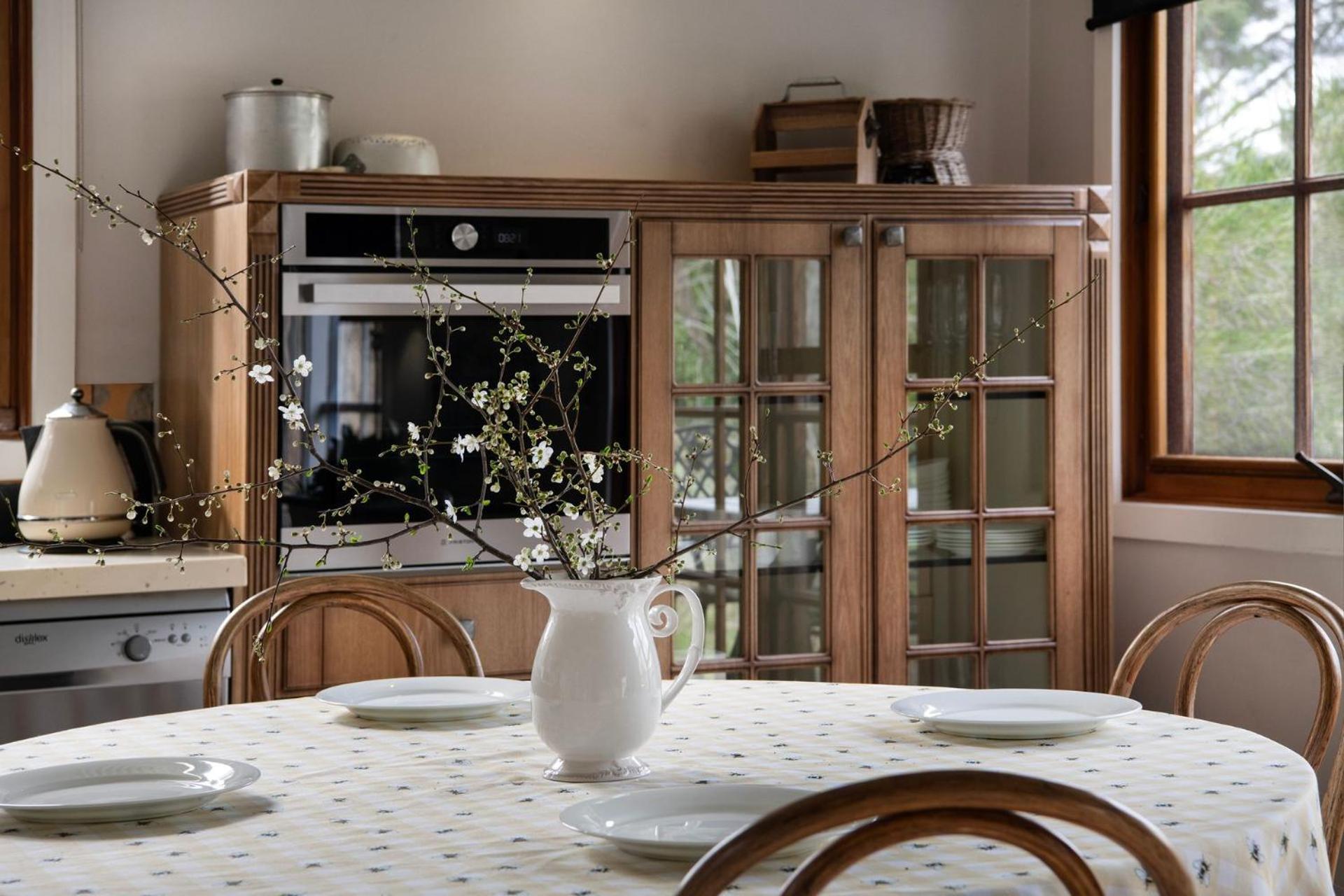 French Cottage Дейлсфорд Екстериор снимка